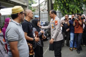 Kapolda Metro Jaya Tinjau Lokasi Kebakaran Aspol Kalideres, Berikan Dukungan kepada Anggota Terdampak