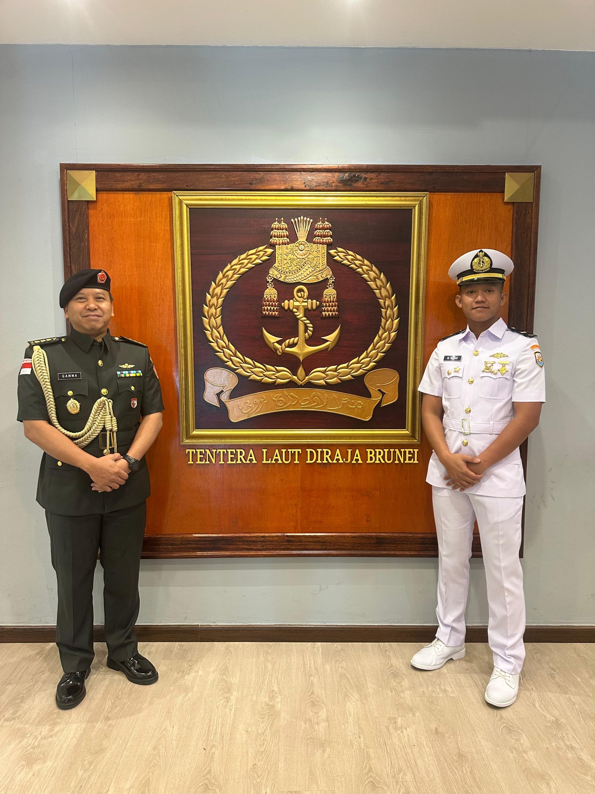 Perwira TNI Raih Gelar Honor Graduated Dalam SLC 2026 Di Brunei Darussalam.