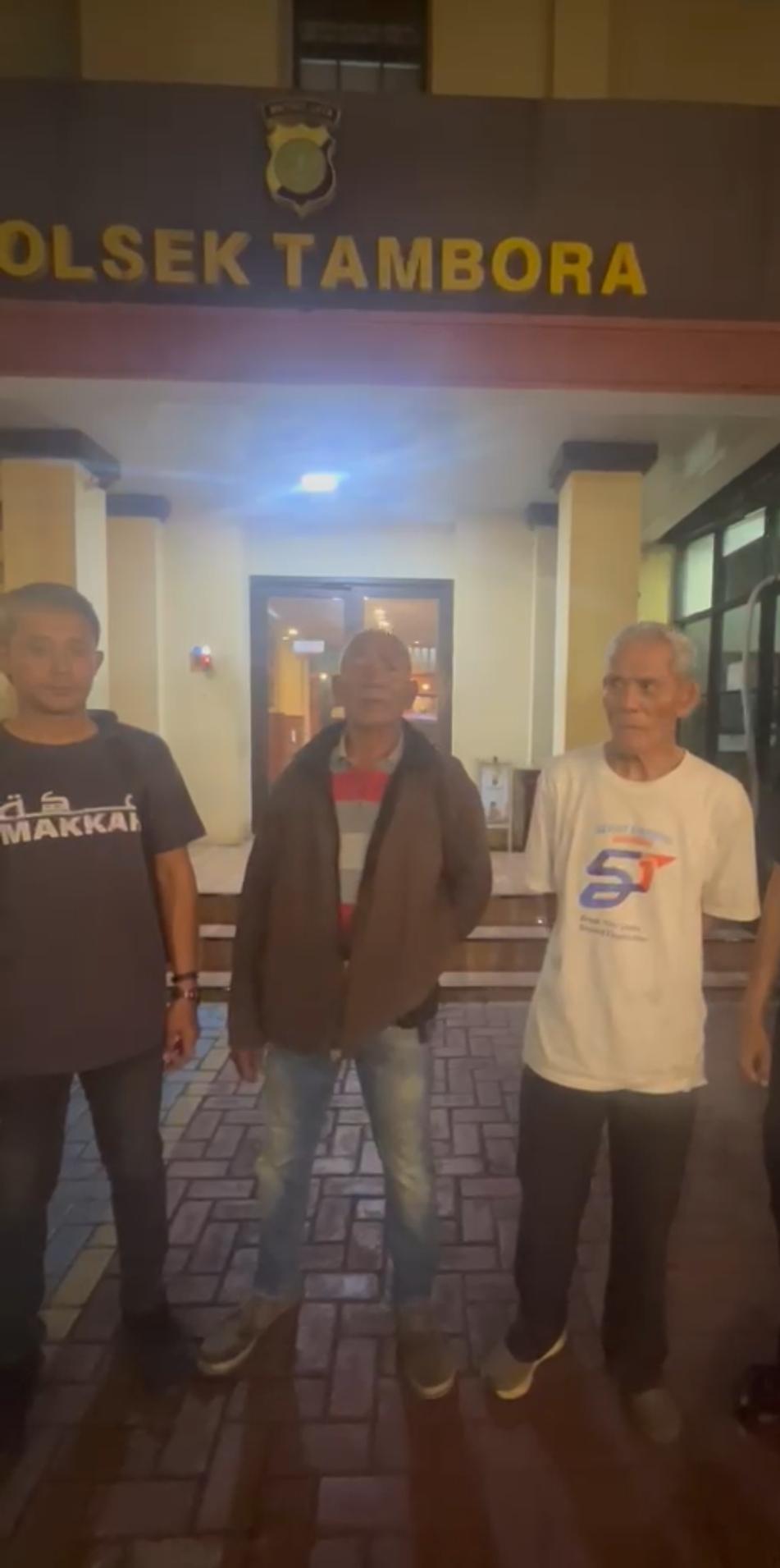 Reskrim Polsek Tambora Sigap Bantu Lansia Tersesat, Humanis dan Responsif Layani Masyarakat