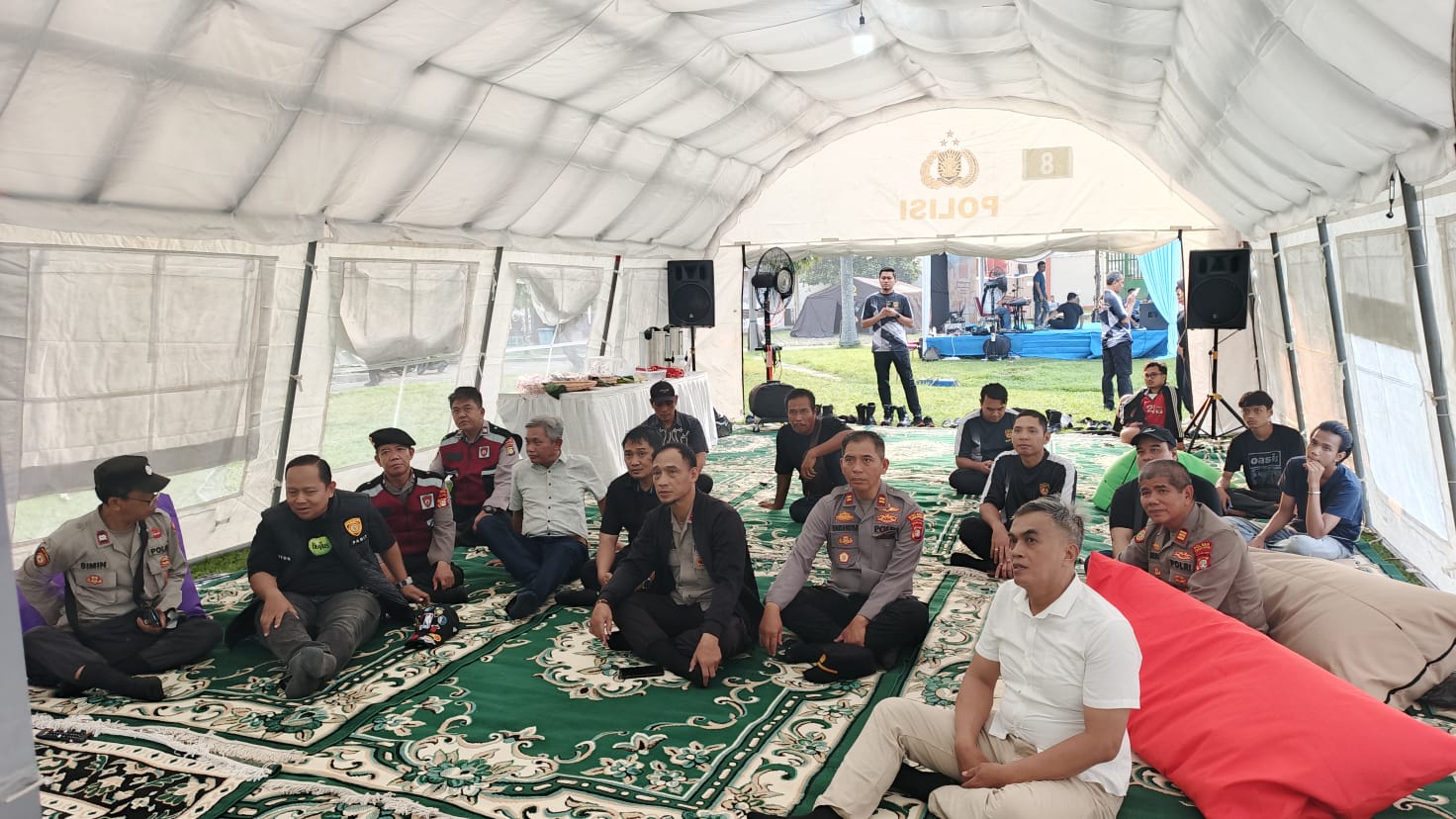 Meriahkan Hari Bhayangkara ke-80, Polsek Cengkareng Gelar Nobar Piala Dunia Bersama Masyarakat