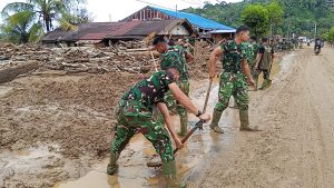 TNI Bergerak Cepat Pulihkan Akses dan Infrastruktur Pasca Banjir Bandang Susulan di Sumut