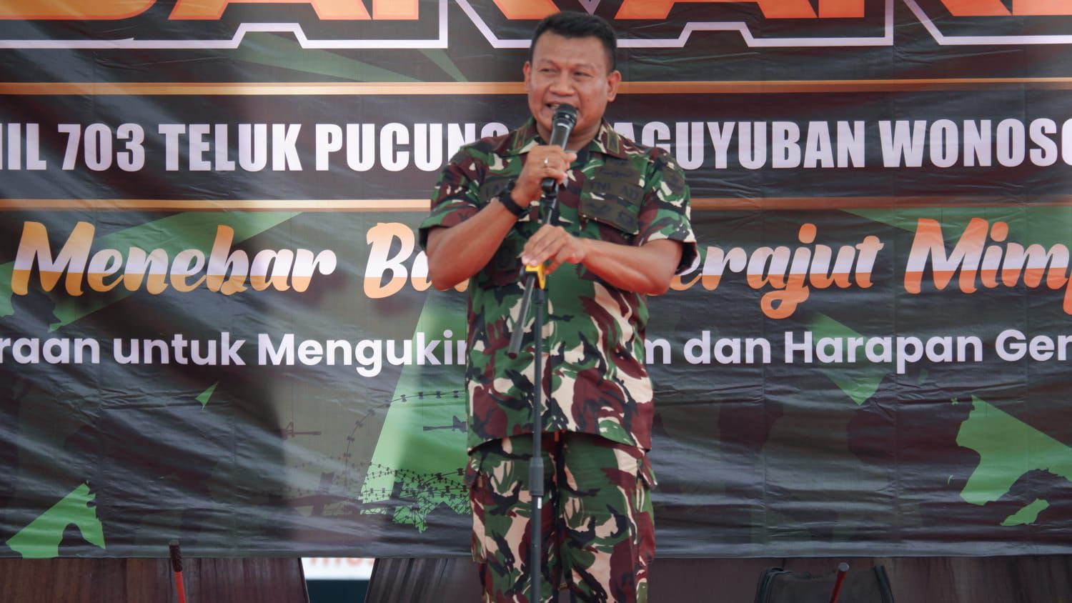 Menjaga Negeri, Menebar Bakti Koramil 03/Teluk Pucung dan Paguyuban Wonosobo Gelar Santunan Anak Yatim Piatu