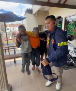 Respon Cepat Polsek Tambora, Sopir Bajaj Pingsan Diduga Akibat Sakit Jantung Berhasil Dievakuasi