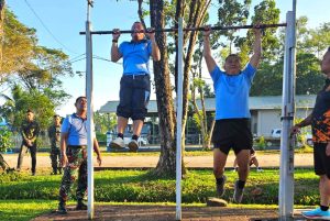 Di Balik Keringat dan Tekad, Personel Lanud Sjamsudin Noor Jalani Tes Kesamaptaan Demi Kenaikan Pangkat      