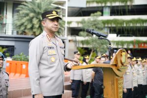 Kapolres Jakbar Pimpin Apel Pelayanan Pengamanan May Day 2026, Siap Jaga Kondusivitas Wilayah