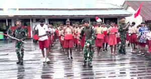 Koops TNI Habema Gelar Bhakti Pertiwi Hardiknas 2026 di SDN 1 Pomako