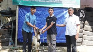 Kodim 0502/JU Salurkan dan Potong Hewan Kurban untuk Warga Jakarta Utara