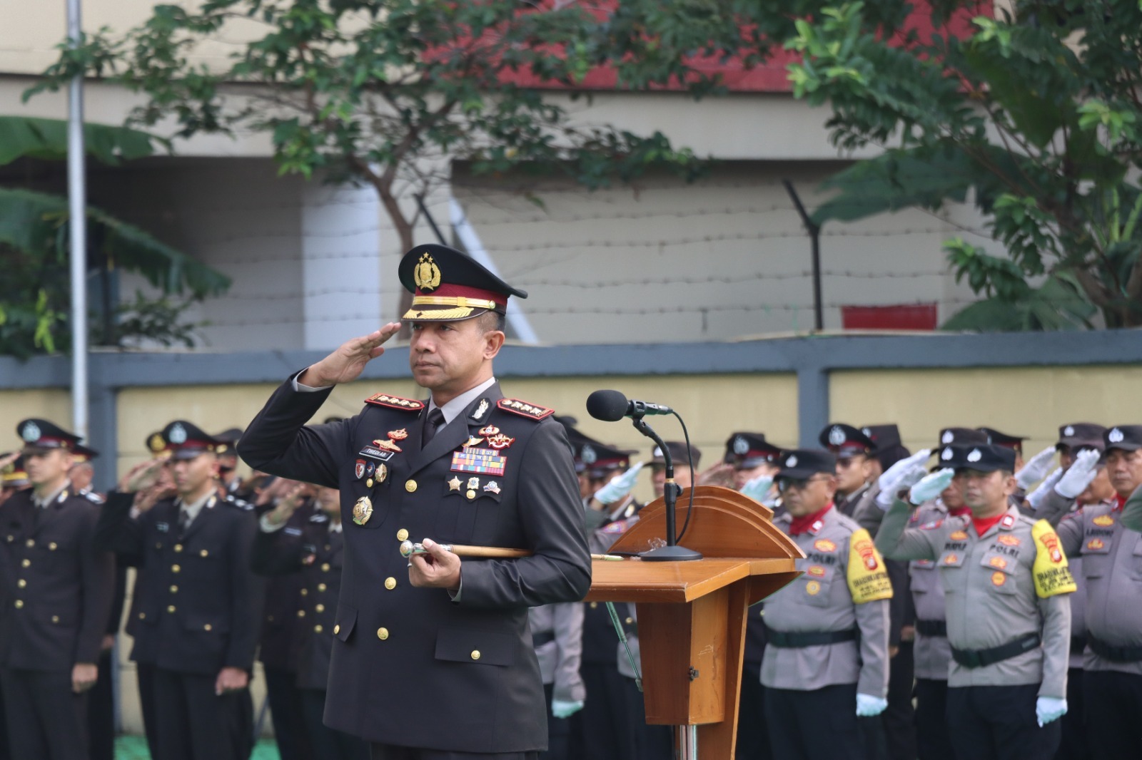 Peringati Hari Lahir Pancasila, Polres Metro Jakarta Barat Gelar Upacara Bendera