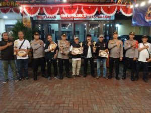 Kapolsek Tambora Tutup Kapolsek Tambora Cup, Perkuat Kebersamaan dan Semangat Sportivitas Warga