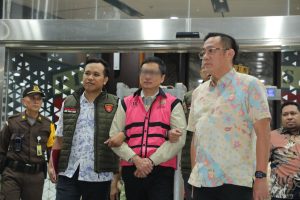 Skandal Makan Bergizi Gratis, Komisaris PT YAT Jadi Tersangka Korupsi”.