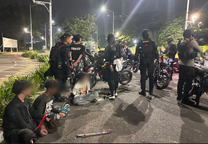 Polisi Gagalkan Tawuran, 4 Remaja Berikut Sajam Diamankan Di Cengkareng Jakbar