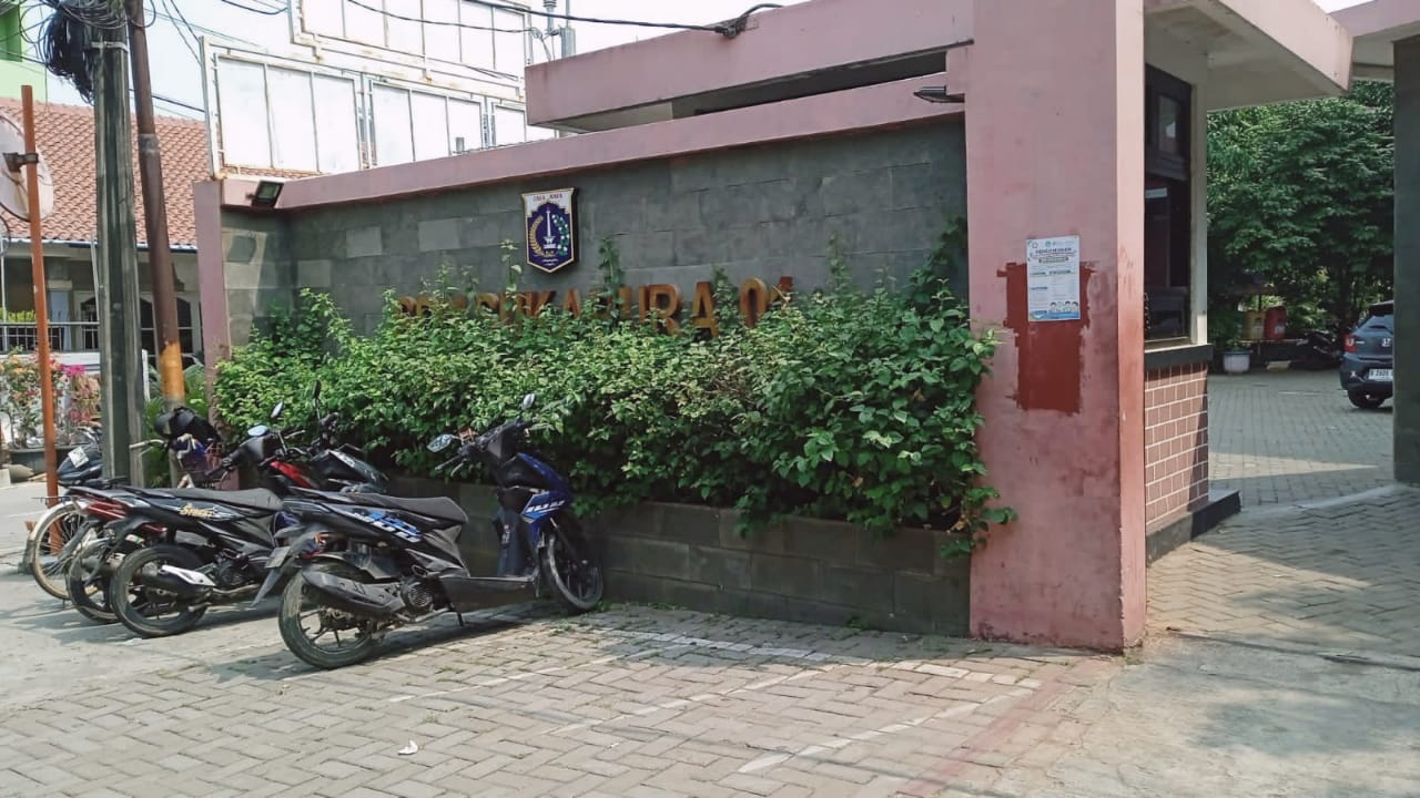Nekat ! Pihak SDN 01 Sukapura Diduga Jual Seragam di Sekolah, Abaikan Aturan