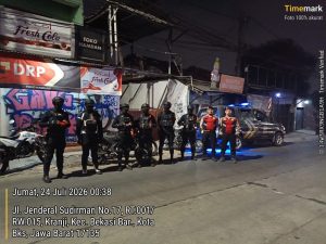 Jaga Jakarta On The Spot, Polsek Bekasi Barat Bersama Sat Brimob Polda Metro Jaya Gelar KRYD dan Razia Stasioner Berikan Rasa Aman kepada Masyarakat