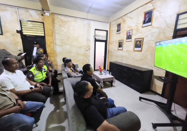 Jaga Jakarta On The Spot Polsek Bekasi Barat Gelar Nobar Piala Dunia 2026, Inggris Taklukkan Meksiko 3-2