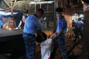 Lanud Sultan Hasanuddin Bersama Satuan TNI AU Makassar Gelar Karya Bakti di Pasar Mandai Sambut Hari Bakti ke-79 TNI Angkatan Udara      