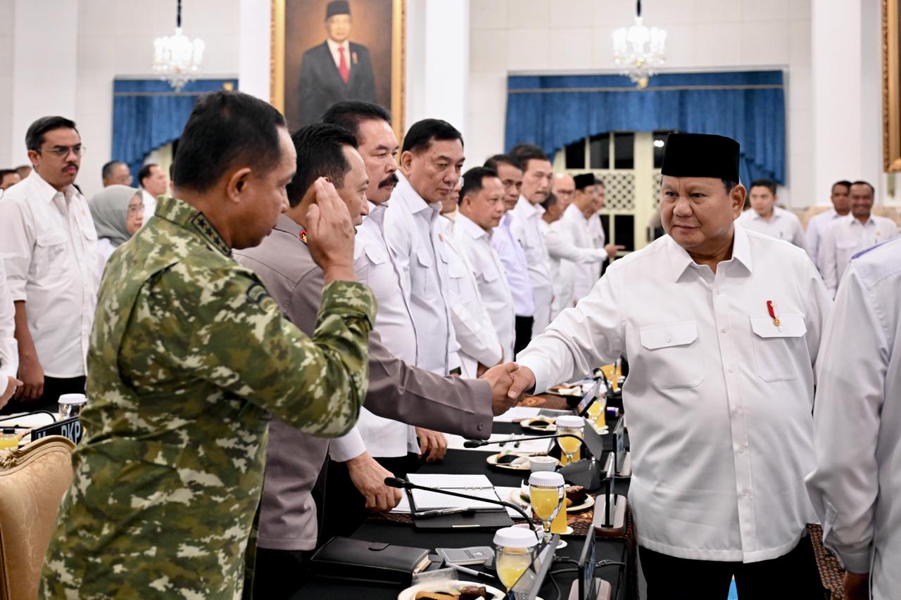 Panglima TNI Hadiri Sidang Kabinet Paripurna Dipimpin Presiden RI      
