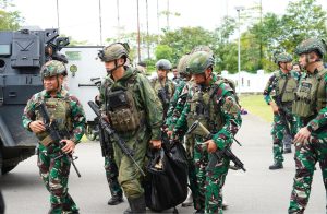 Dibawah Ancaman OPM dan Medan Ekstrem, Koops TNI Habema Berhasil Evakuasi Dua Korban Aksi Kekerasan di Yahukimo      
