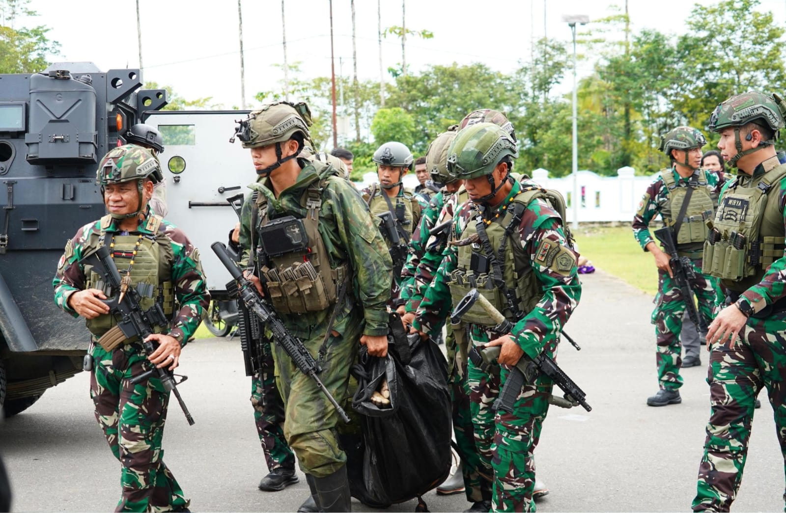 Dibawah Ancaman OPM dan Medan Ekstrem, Koops TNI Habema Berhasil Evakuasi Dua Korban Aksi Kekerasan di Yahukimo      